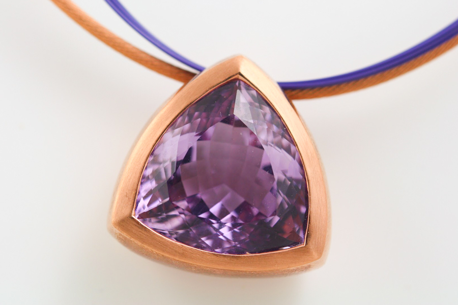 9K ROSE GOLD AND AMETHYST PENDANT